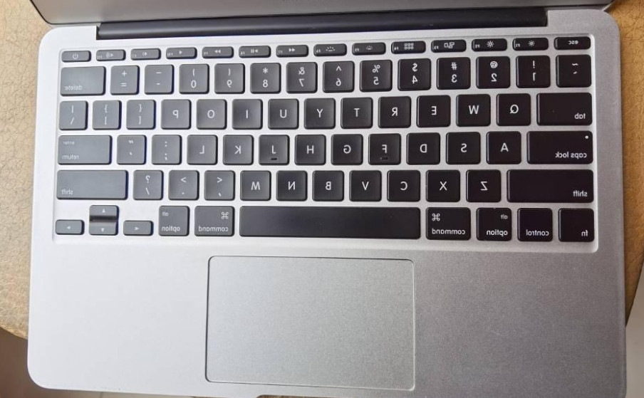 苹果 macbook air 2014, i5